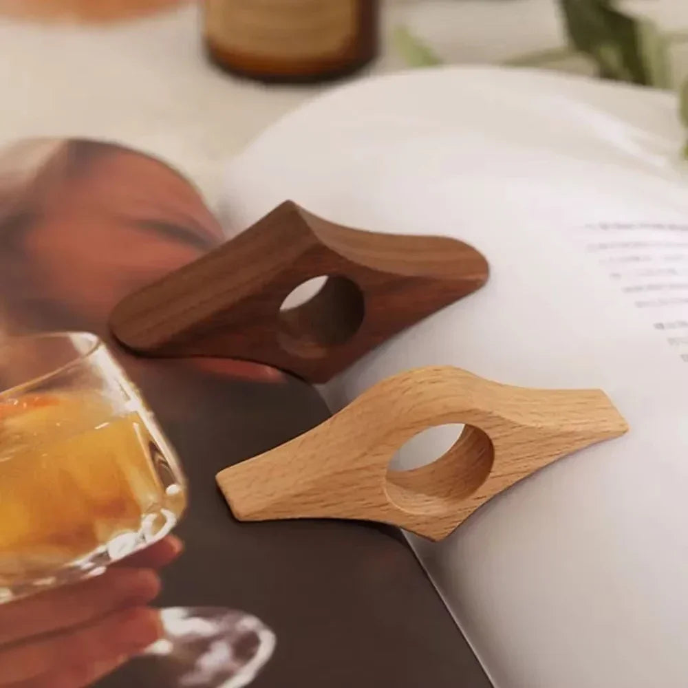 Wooden thumb page holder, photo 4 of 9